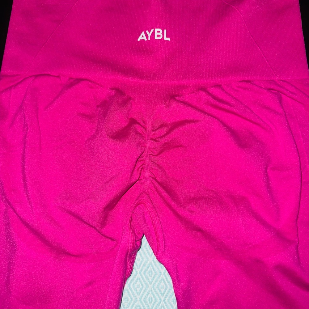 EMPOWER SEAMLESS LEGGINGS- Magenta NWOT!! Size L - Picture 4 of 7